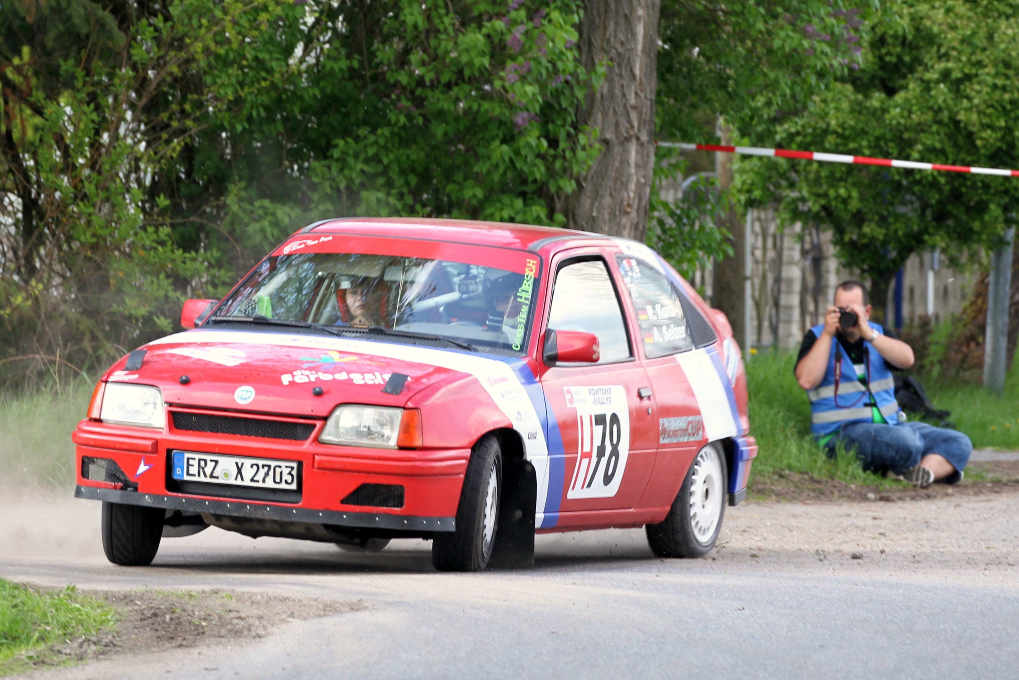Roy Kunz mit seinem Opel Kadett E Foto: Klaus Portsch